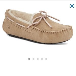 Ugg Dakota Women’s Moccasins